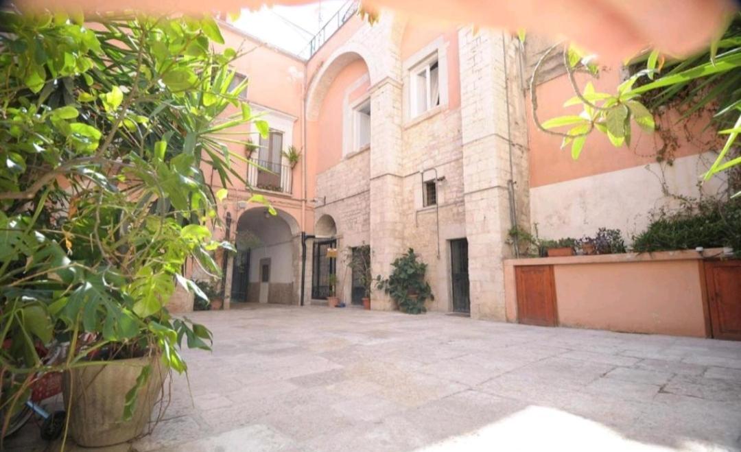 Saint Patrick Guest House Barletta Eksteriør billede