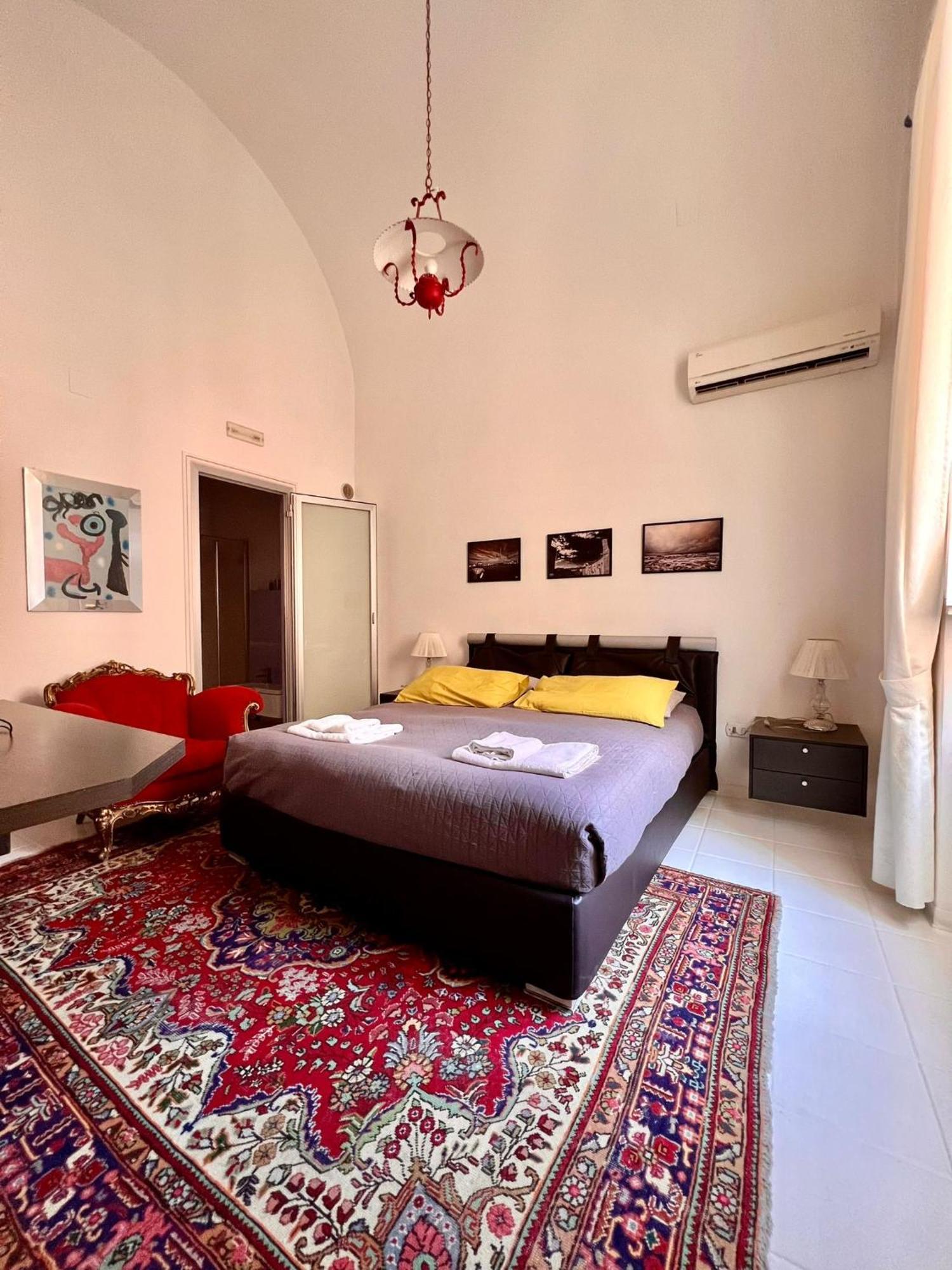 Saint Patrick Guest House Barletta Eksteriør billede
