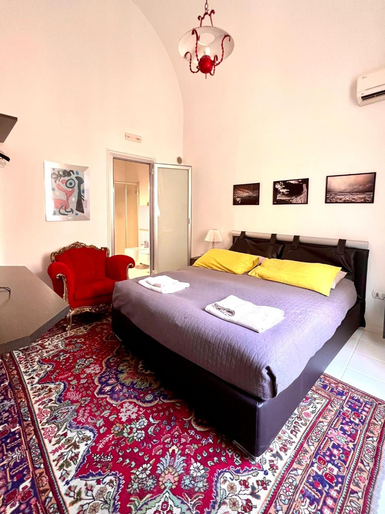 Saint Patrick Guest House Barletta Eksteriør billede