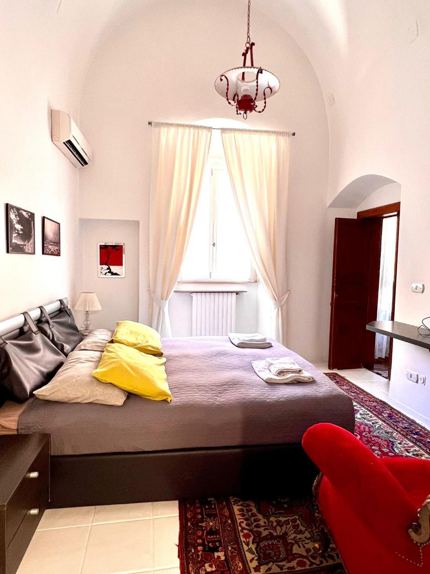 Saint Patrick Guest House Barletta Eksteriør billede